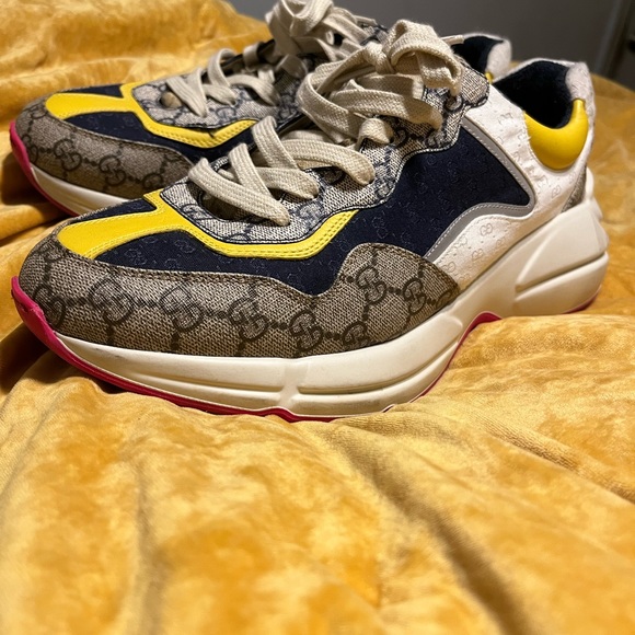 Gucci shoes - Picture 2 of 3